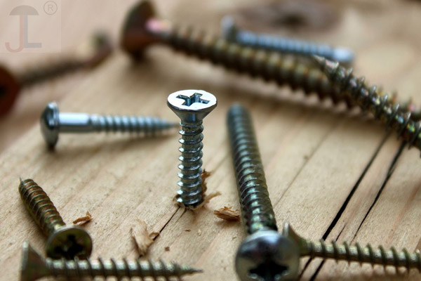 stainless steel screws in treated lumber
